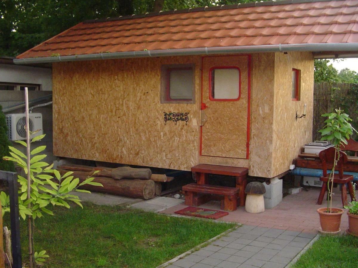 Karavan Štúrovo Eksteriør billede